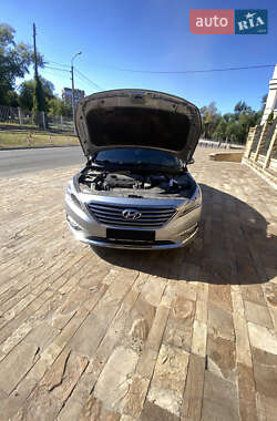 Седан Hyundai Sonata 2015 в 
