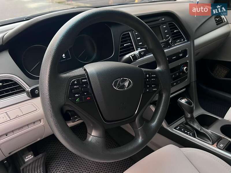 Седан Hyundai Sonata 2015 в Ивано-Франковске