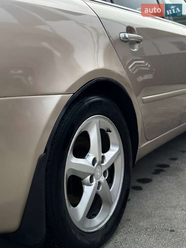 Седан Hyundai Sonata 2006 в Чернівцях
