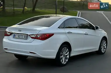 Hyundai Sonata 2011