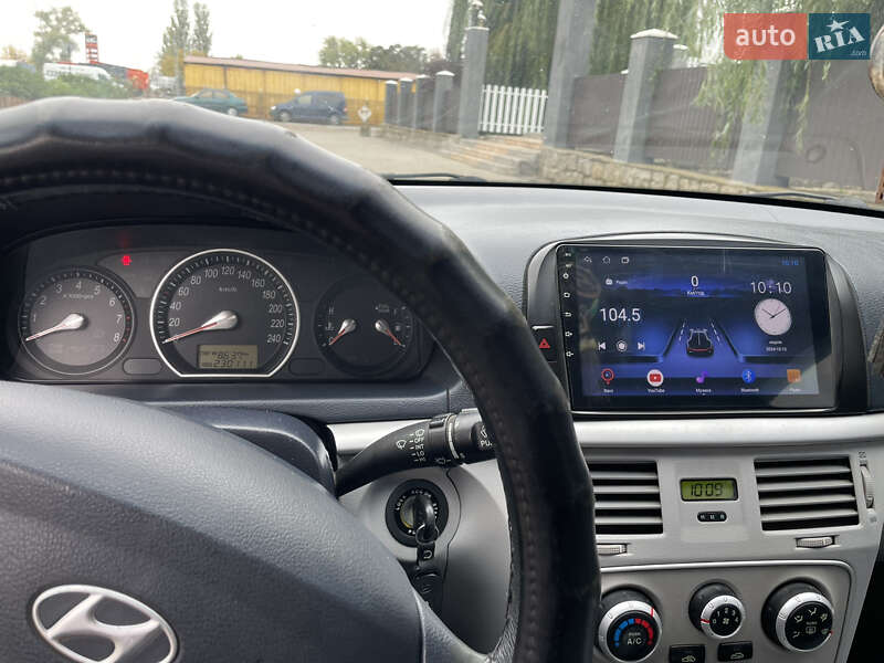 Седан Hyundai Sonata 2006 в Первомайске