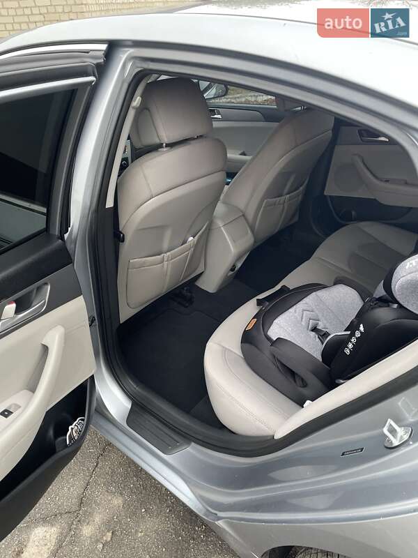 Седан Hyundai Sonata 2014 в Новой Водолаге