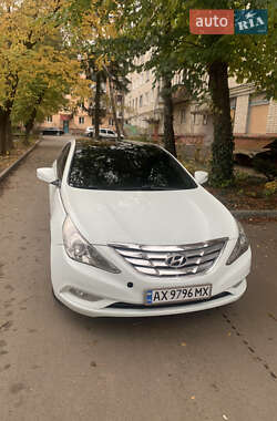 Седан Hyundai Sonata 2010 в Чугуеве