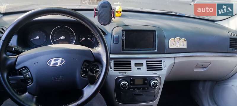 Седан Hyundai Sonata 2005 в Чугуеве