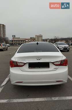 Hyundai Sonata 2013