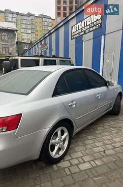 Седан Hyundai Sonata 2005 в Івано-Франківську