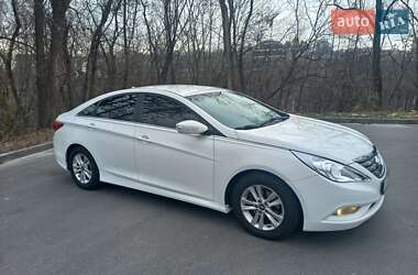 Hyundai Sonata 2013