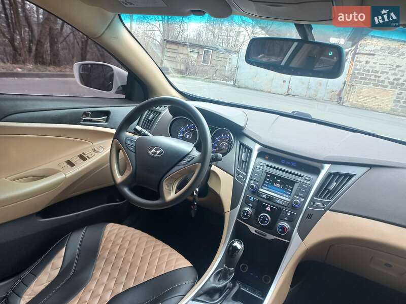 Седан Hyundai Sonata 2013 в Киеве