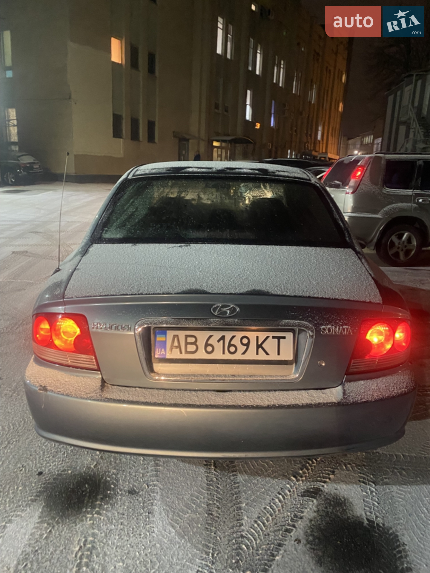 Hyundai Sonata 2004 VIN KMHEM41BP4A016672 фото оголошення 4 з 8