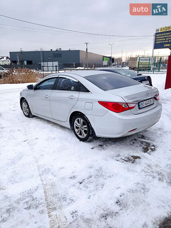 Седан Hyundai Sonata 2014 в Вышгороде