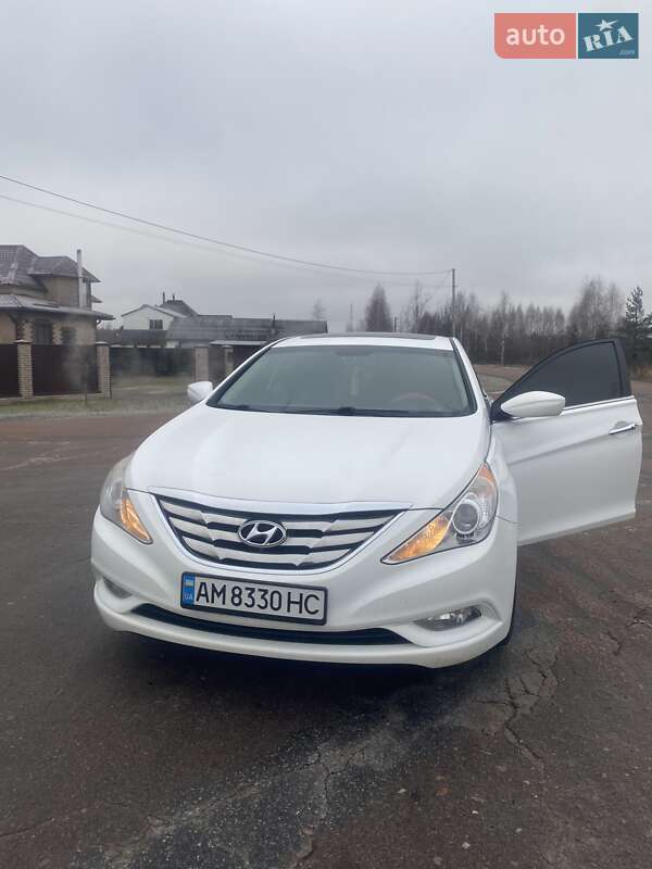 Седан Hyundai Sonata 2013 в Олевске
