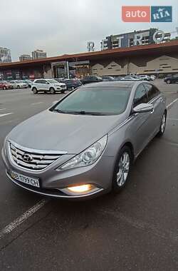 Hyundai Sonata 2010