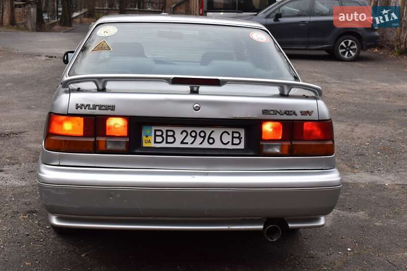 Седан Hyundai Sonata 1991 в Киеве
