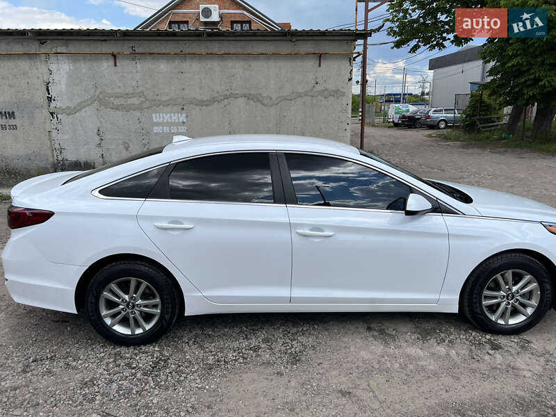 Седан Hyundai Sonata 2016 в Сумах