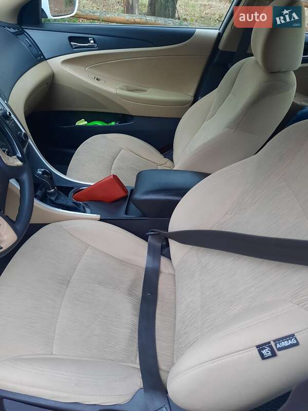 Седан Hyundai Sonata 2010 в Брошневі-Облозі фото 6 Седан Hyundai Sonata 2010 в Брошневі-Облозі