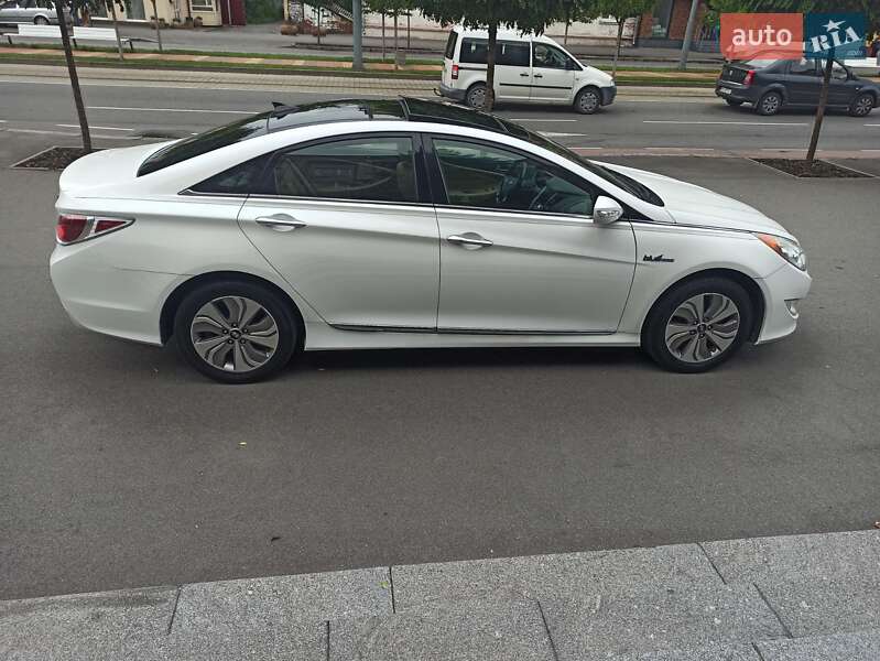 Седан Hyundai Sonata 2013 в Виннице