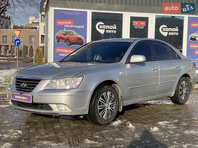 Седан Hyundai Sonata 2010 в Львове