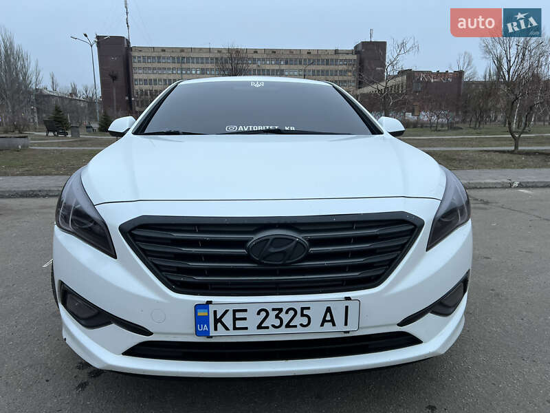 Седан Hyundai Sonata 2015 в Кривом Роге