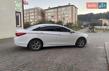 Седан Hyundai Sonata 2013 в Бучаче