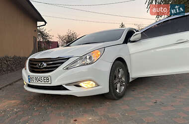 Седан Hyundai Sonata 2013 в Бучаче