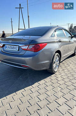 Седан Hyundai Sonata 2010 в Рені