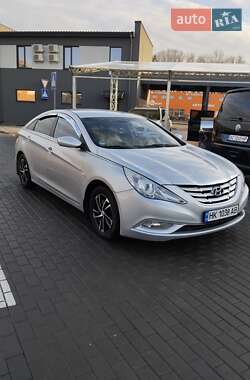 Hyundai Sonata 2011