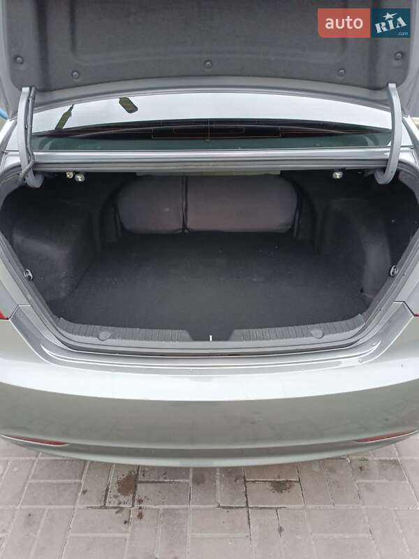 Седан Hyundai Sonata 2014 в Днепре