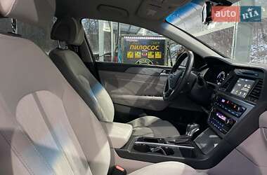 Седан Hyundai Sonata 2016 в 