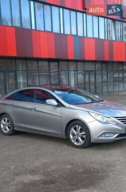 Hyundai Sonata 2011