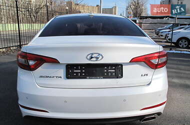 Седан Hyundai Sonata 2016 в Киеве