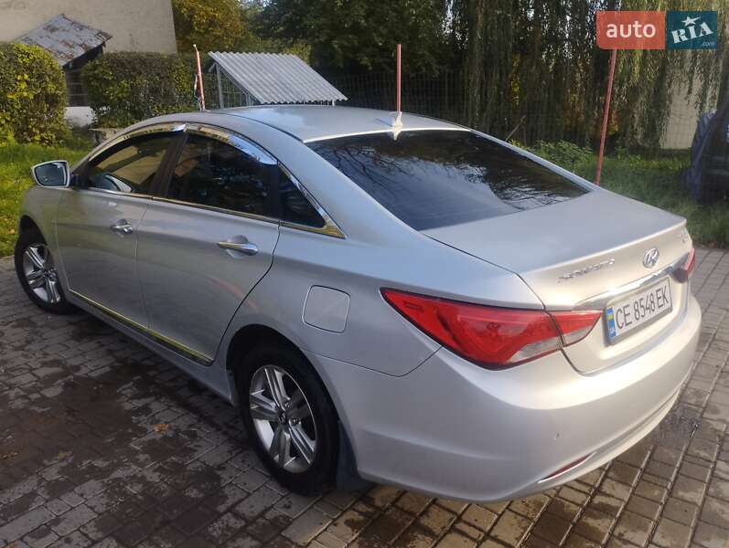 Седан Hyundai Sonata 2013 в Черновцах