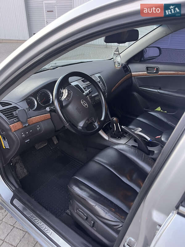 Седан Hyundai Sonata 2008 в Запорожье