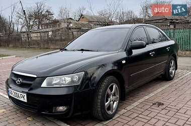 Седан Hyundai Sonata 2006 в Малій Висці