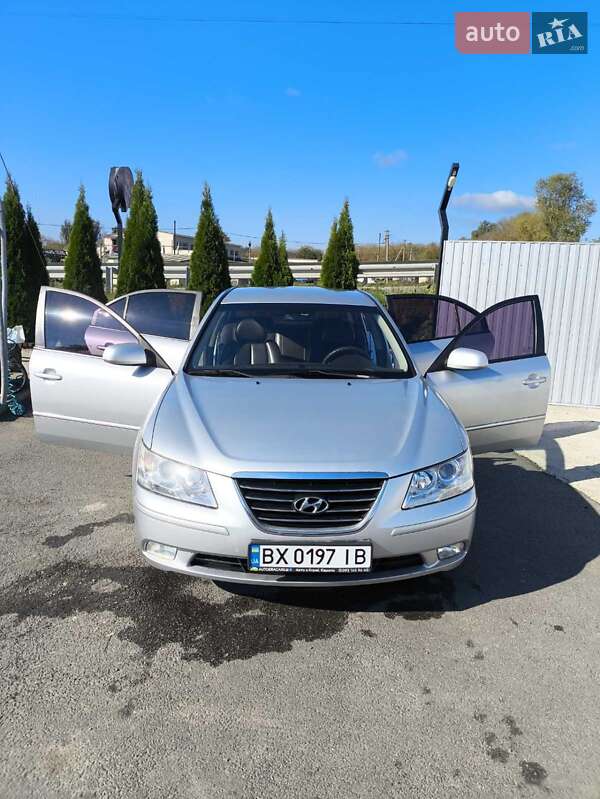 Седан Hyundai Sonata 2012 в Смілі