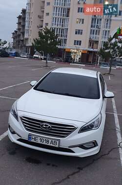 Седан Hyundai Sonata 2015 в Николаеве
