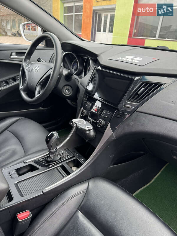 Седан Hyundai Sonata 2013 в Измаиле