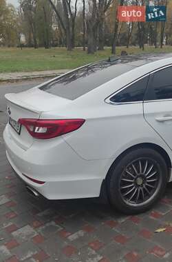 Седан Hyundai Sonata 2016 в Запоріжжі