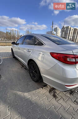 Седан Hyundai Sonata 2015 в Николаеве