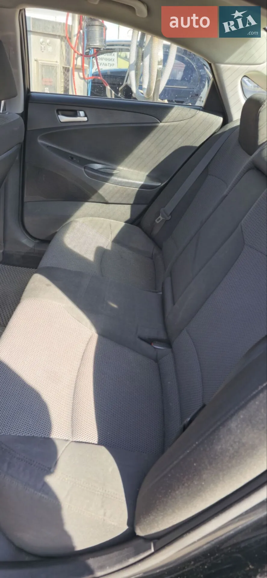 2010 Hyundai Sonata - мініатюра 16