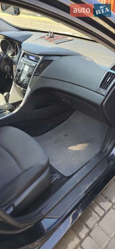 Седан Hyundai Sonata 2010 в Білгороді-Дністровському