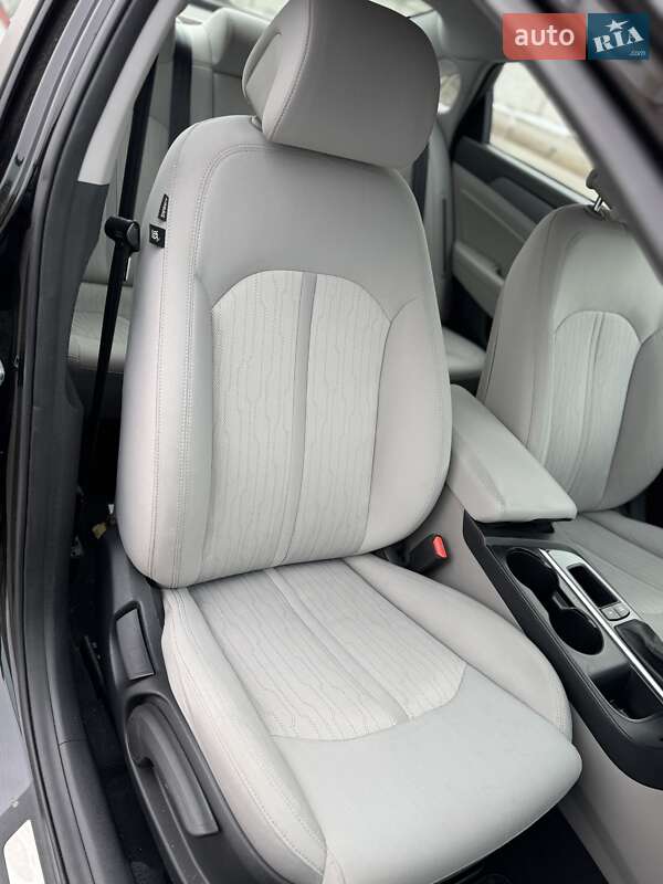 Седан Hyundai Sonata 2015 в Кременчуге