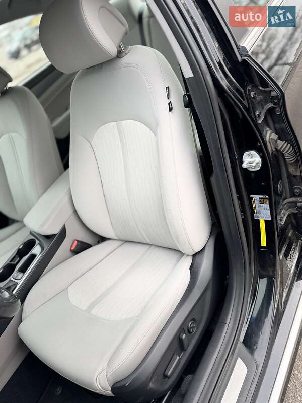 Седан Hyundai Sonata 2015 в Кременчуге