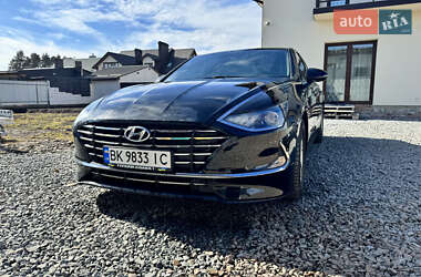 Седан Hyundai Sonata 2019 в Львове