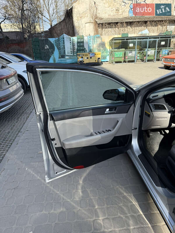 Седан Hyundai Sonata 2015 в Львове