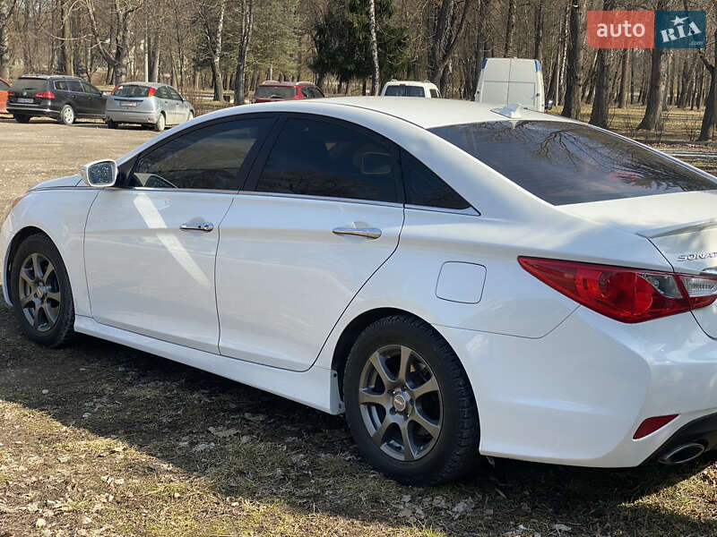 Седан Hyundai Sonata 2014 в Чорткове