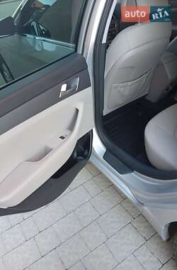 Седан Hyundai Sonata 2017 в 