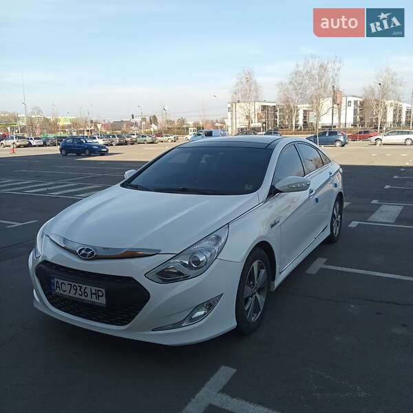 Hyundai Sonata 2012