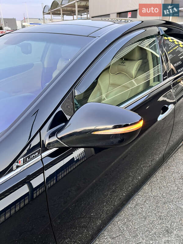 Седан Hyundai Sonata 2012 в Немирові