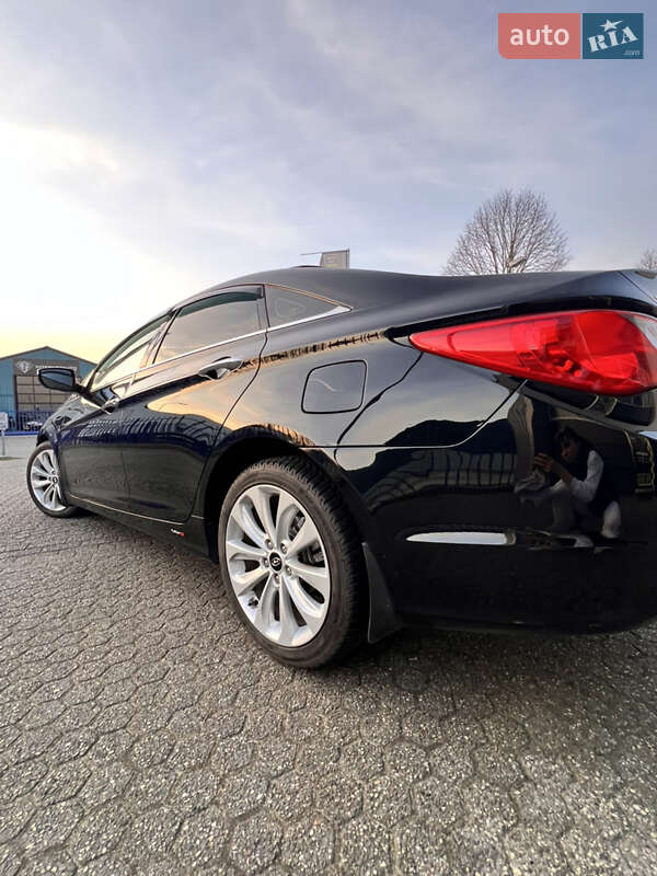 Седан Hyundai Sonata 2012 в Немирові