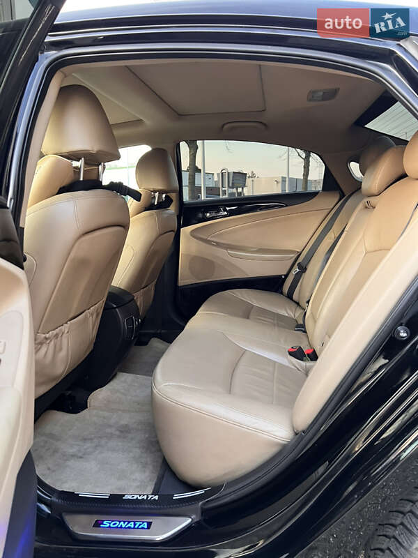 Седан Hyundai Sonata 2012 в Немирові